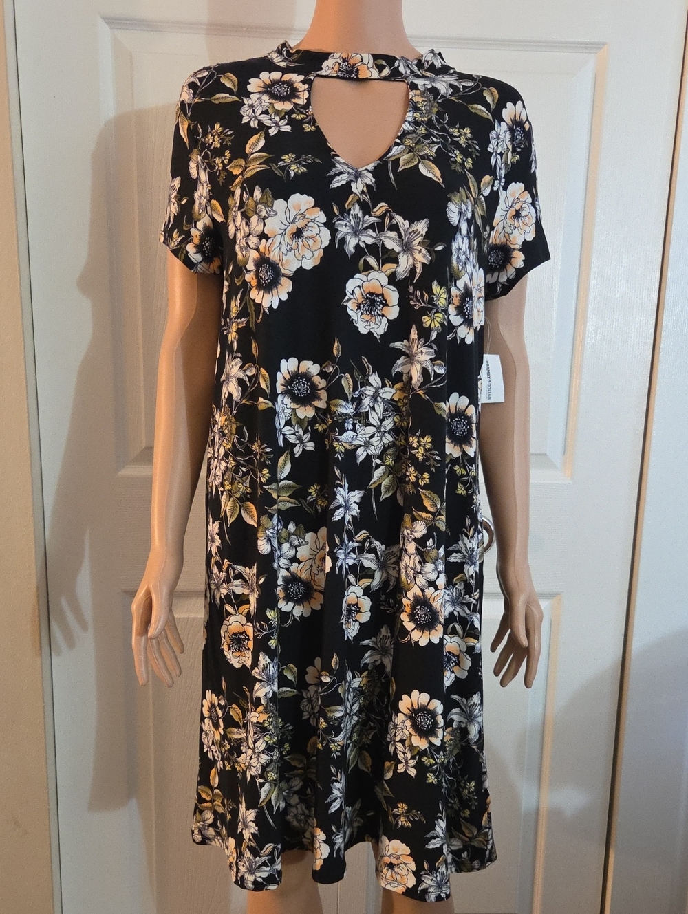Black Floral Keyhole A-Line Dress